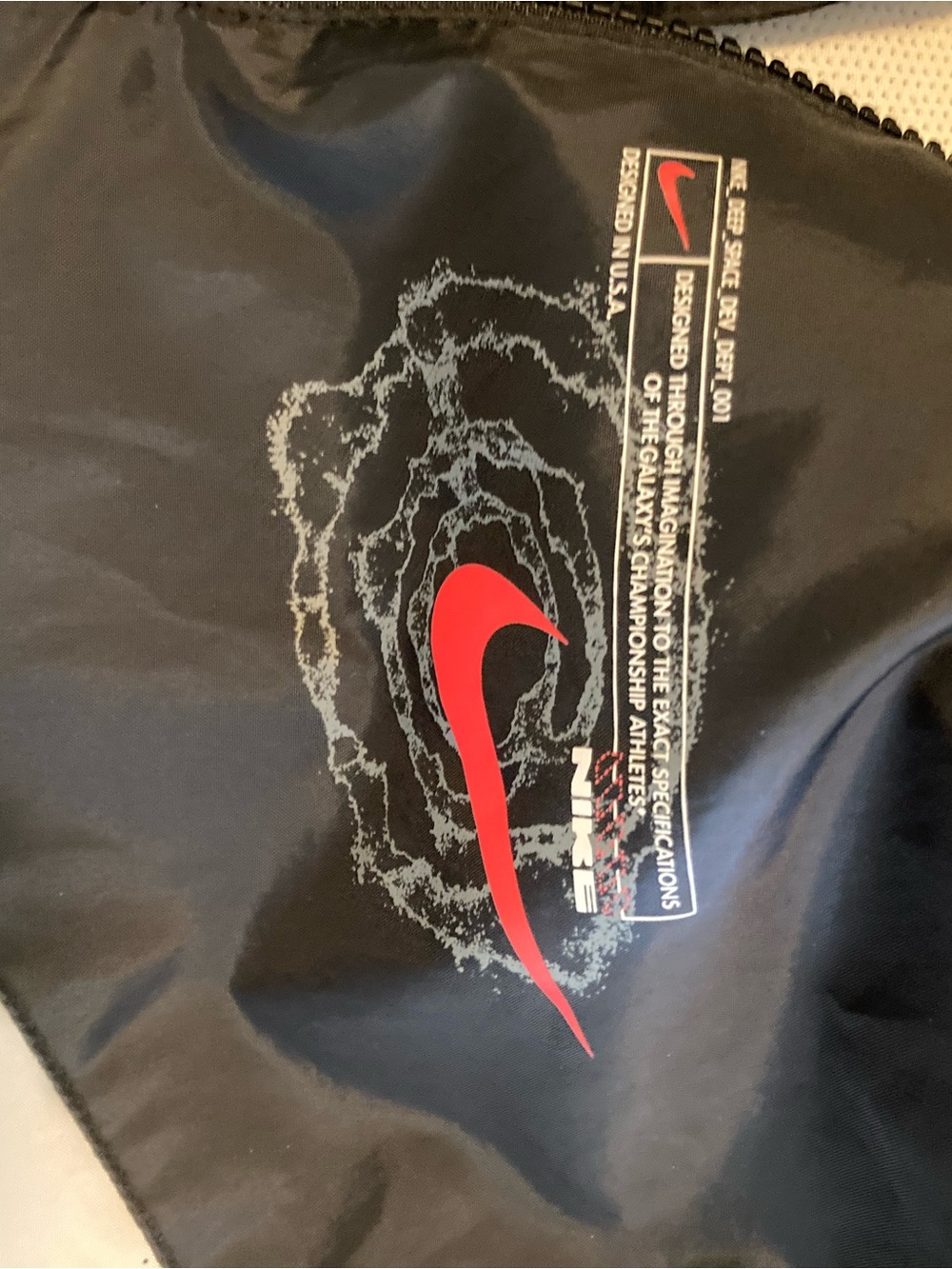Nike Black & Gray Hooded Graphic Windbreaker with Red Swoosh - Picture 4 of 6